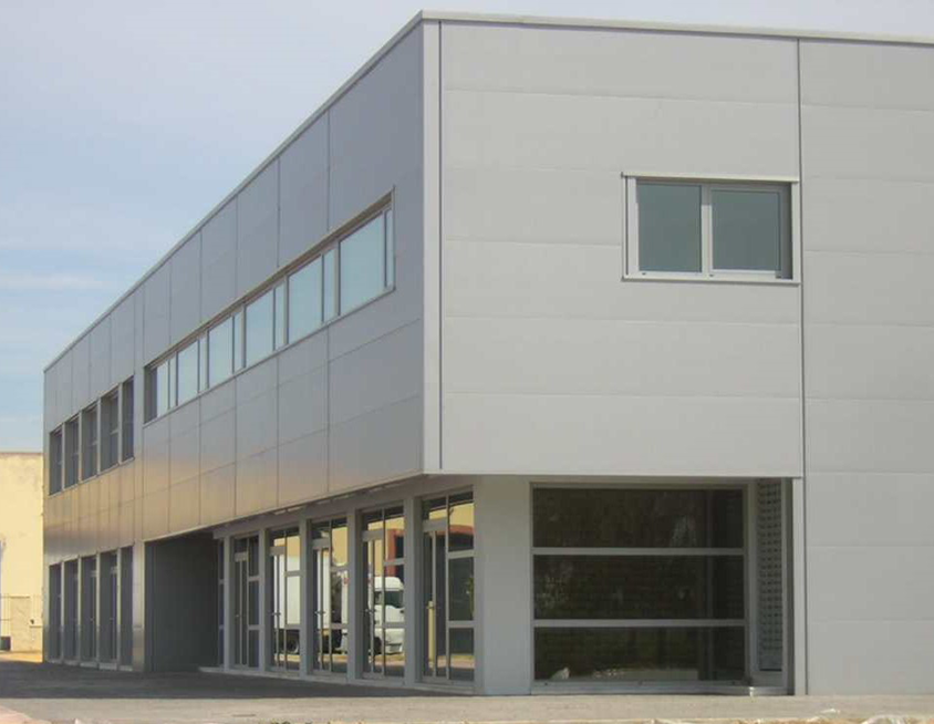 Edificio para Locales Comerciales y Oficinas